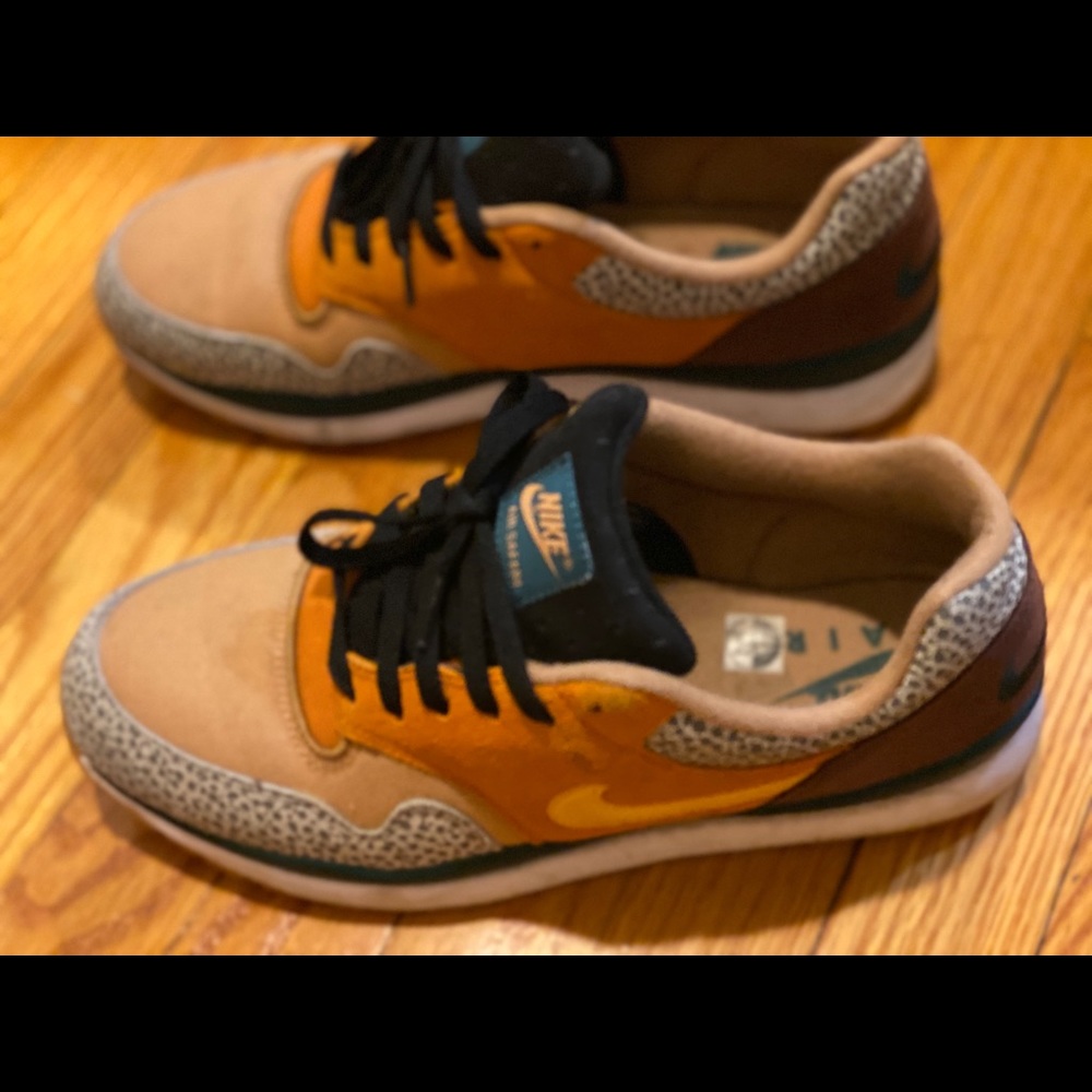 Nike Air Safari